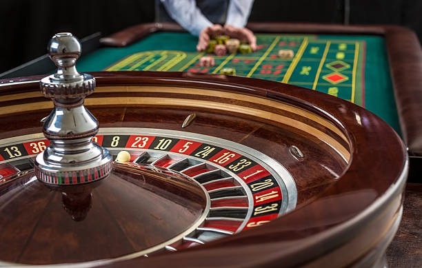 lazawin platform showing football betting, live tables, slots, and esports markets